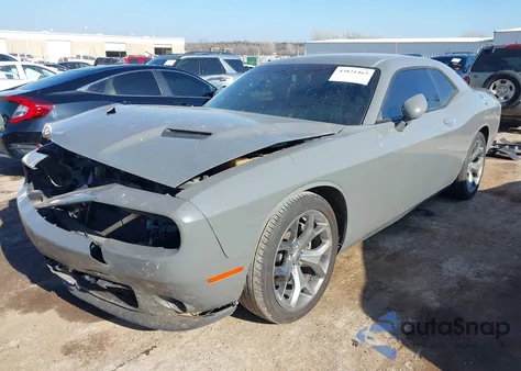 2017 Dodge Challenger Sxt z USA, uszkodzony, nr VIN 2C3CDZAG5HH573344